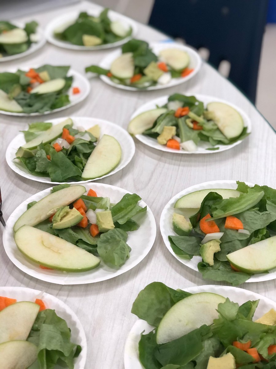 <a href="/Stephan36532870/">Stephanie Gray</a> and Mrs. Muscatos’ classes @MortElementary are starting  2021 off with fresh and healthy veggies.  #schoolgarden #iftheygrowittheywilleat <a href="/greenBXmachine/">Green Bronx Machine</a> <a href="/TowerGarden/">Tower Garden</a> <a href="/AddisonGDavis/">Addison Davis</a> <a href="/HCPSElemScience/">HCPSElemScience</a> <a href="/TransformHCPS/">HCPS Transformation Network</a>
