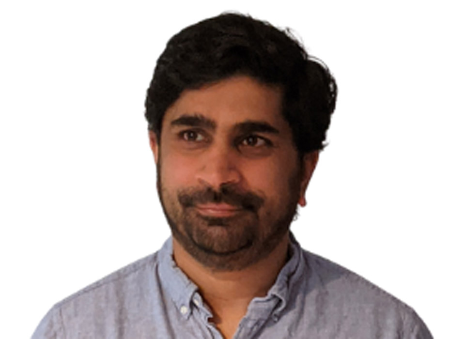 OptometryToday's tweet image. Let's take a moment to celebrate three optometrists that have been recognised for their services in the Queen’s New Year Honours List 2021. Round of applause to Tanjit Singh Dosanjh @prisonopticians, Ruth Perrott @VCOptometry and Sarah Joyce. ow.ly/MRAd30rrHU6 #OT