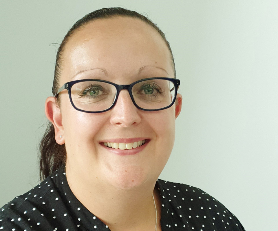 OptometryToday's tweet image. Let's take a moment to celebrate three optometrists that have been recognised for their services in the Queen’s New Year Honours List 2021. Round of applause to Tanjit Singh Dosanjh @prisonopticians, Ruth Perrott @VCOptometry and Sarah Joyce. ow.ly/MRAd30rrHU6 #OT