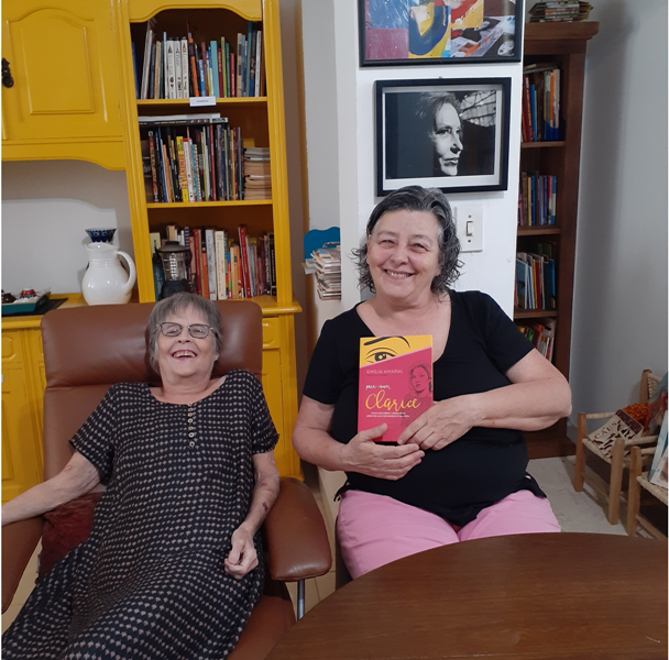 atelieeditorial's tweet photo. A professora Emília Amaral acaba de abrir uma livraria na cidade das flores. Saiba mais hoje, no #BlogAtelie:
https://t.co/QuOcVc0g4g
#livraria
#holambra
#novidade https://t.co/MZeU9WqCdY