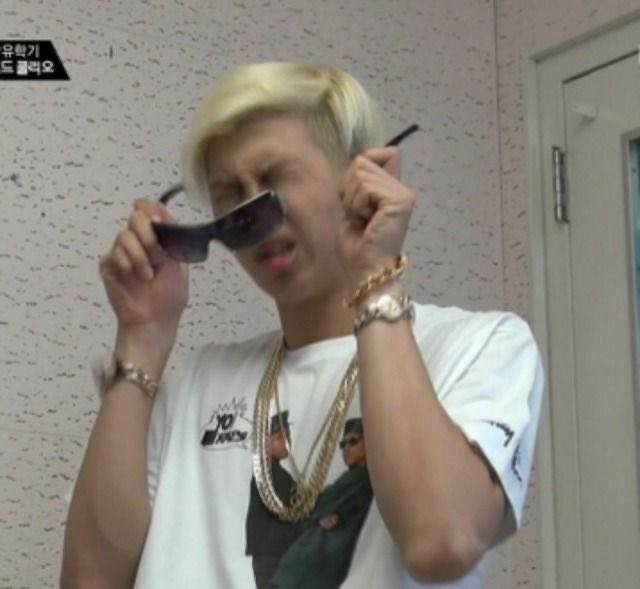 jjustae's tweet photo. "namjoon não faz o meme, ele é o próprio meme" — a thread; https://t.co/IRsHVC9wAr