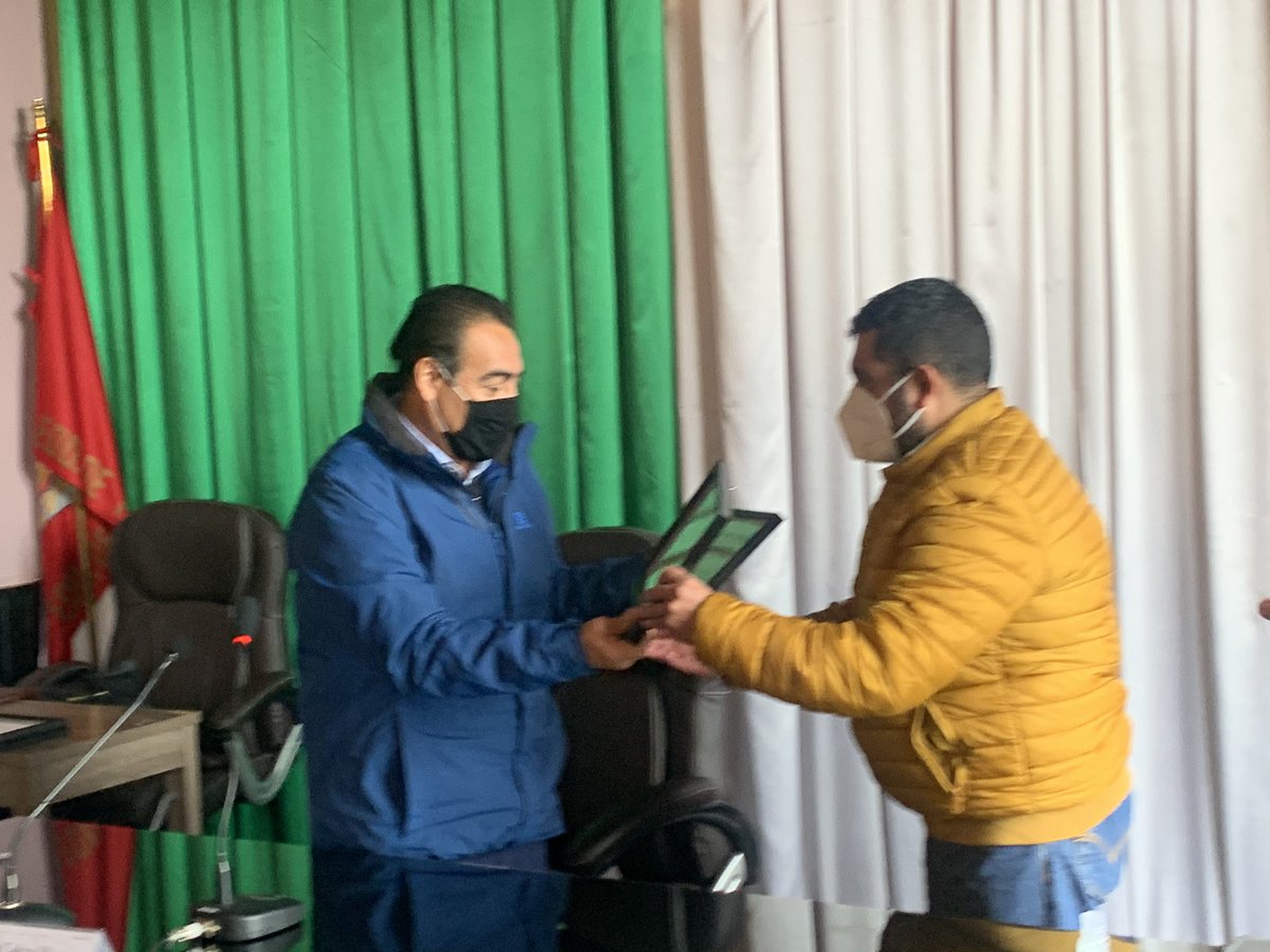 juarez_neptali's tweet photo. Agradezco al Secretario de Politicas Públicas @LeninCalva  por la visita a #Calpulalpan y hacerme la entrega de reconocimientos de los cursos de la Agenda 2030. Las políticas públicas como parte de la comunión entre gobierno y ciudadanía.           #JuntosTrabajando. https://t.co/qbRRbE1Rwy