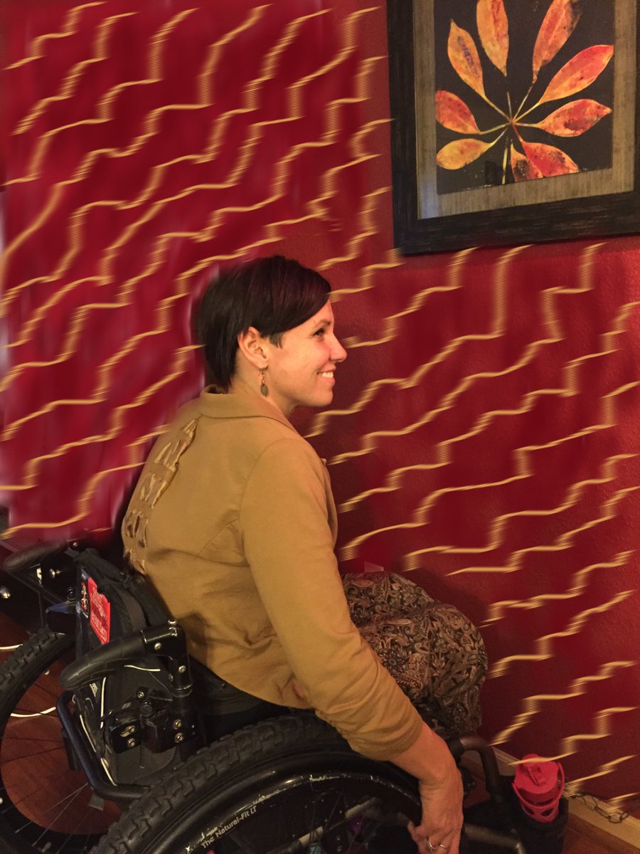 Happy New Year! Are you a wheelchair user ready to dress up for for good news and happy events in 2021? 
HAPPY to modify a suitcoat for you...
suitsonwheels.biz