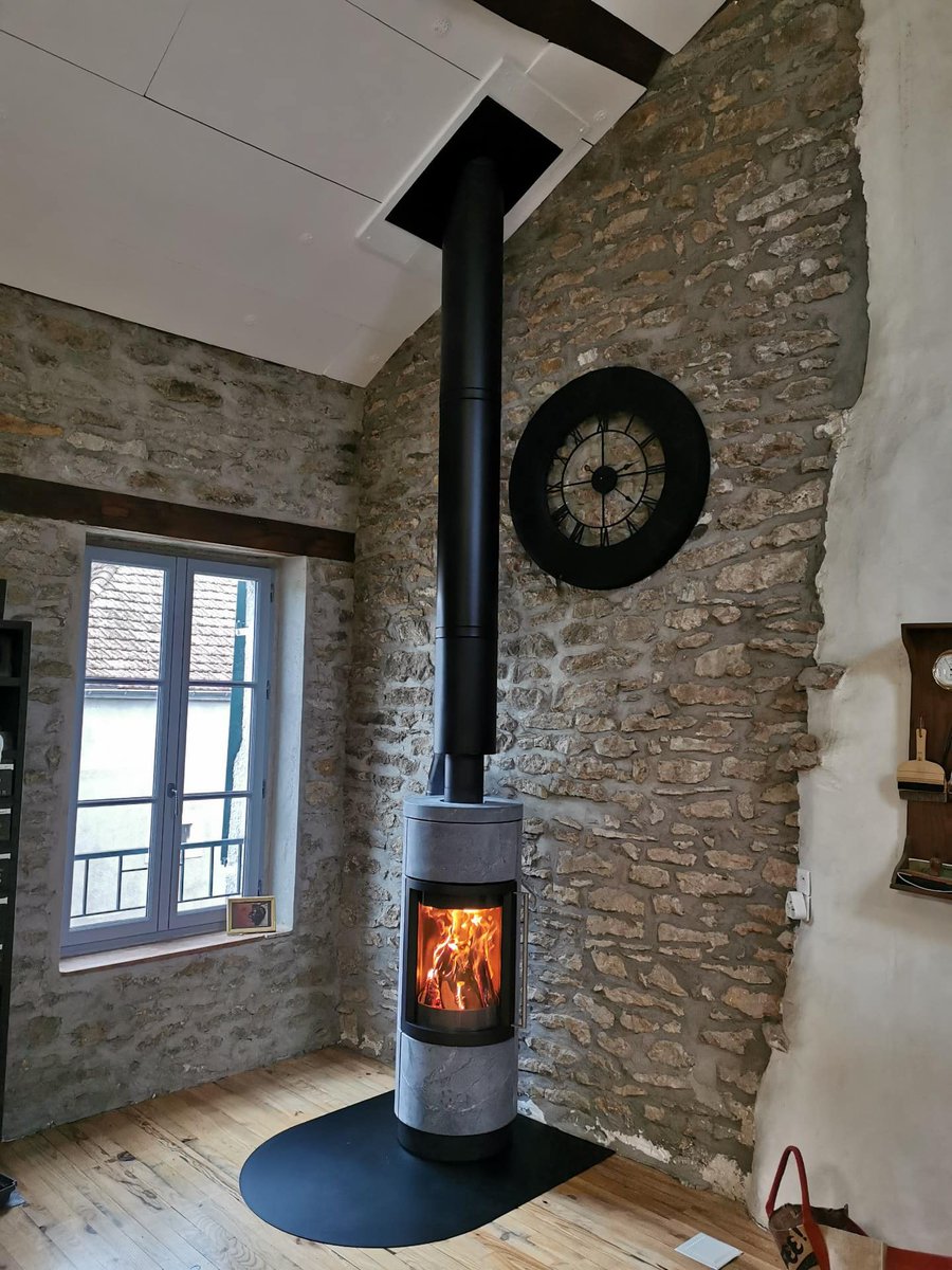 Belle harmonie #hase, #poeleabois
Début d’année avec une superbe flambée et un poêle Hase by Concept et Flamme