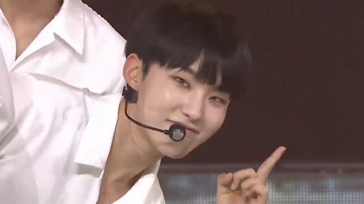 hoshzone's tweet photo. crazy in love hoshi https://t.co/Uk8yYr37HQ