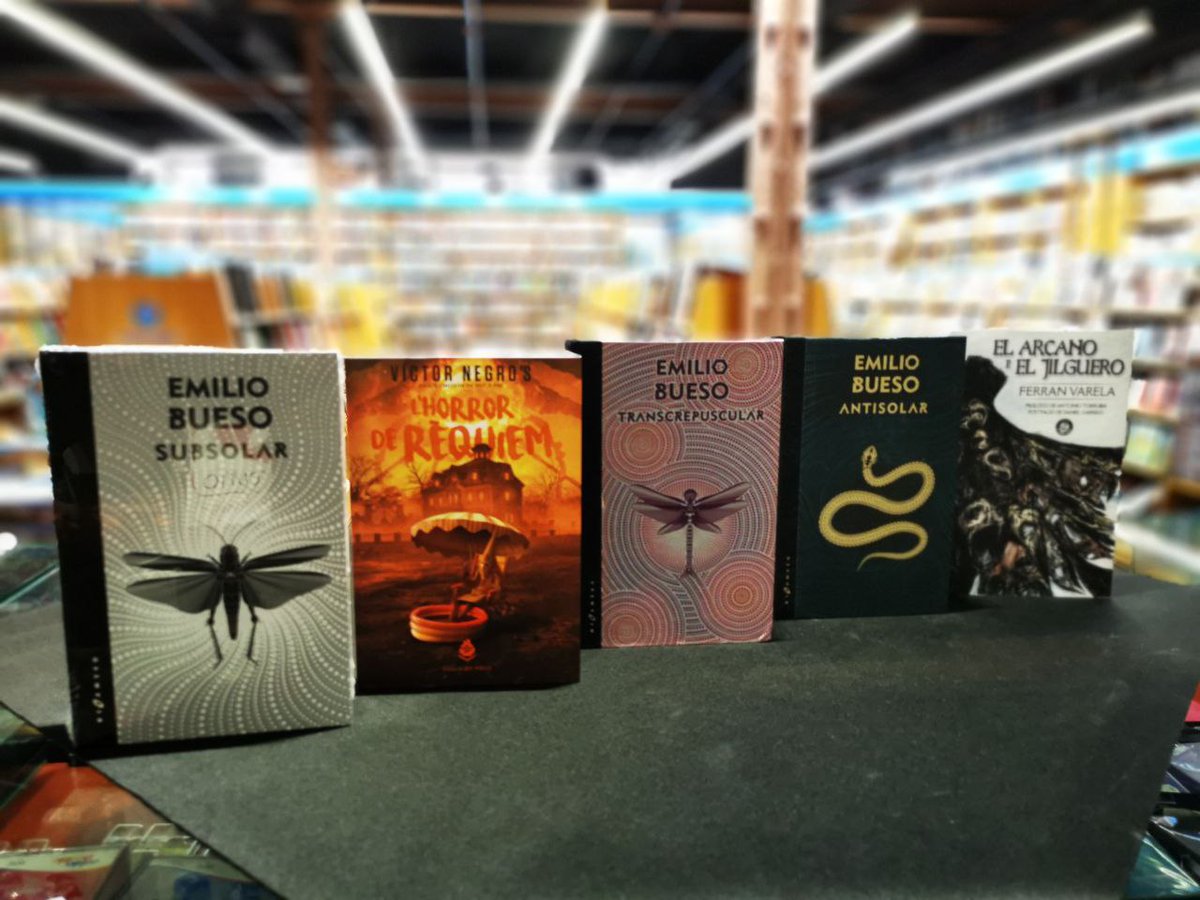 GigameshTienda's tweet photo. ¡Los 20 libros más vendidos publicados originalmente en catalán y/o castellano del 2020!

🥇1.– @e_bueso, Subsolar 

🥈2.– @doctormoriarty, L'Horror del Rèquiem

🥉3.– Emilio Bueso, #Transcrepuscular

Listado completo:
https://t.co/5hxR7IN0bF https://t.co/qmG1NxA6bP