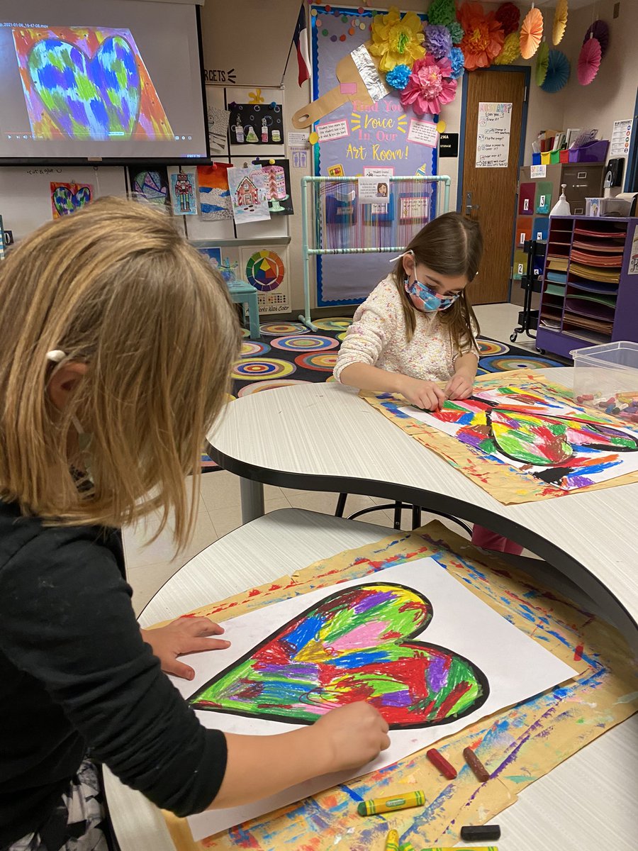 Kindergarten is hard at work on their Jim Dine inspired hearts! ❤️🤗 <a href="/JustinJags/">Justin Elementary</a> <a href="/NISDFineArts/">NISD Fine Arts</a> #elementaryart