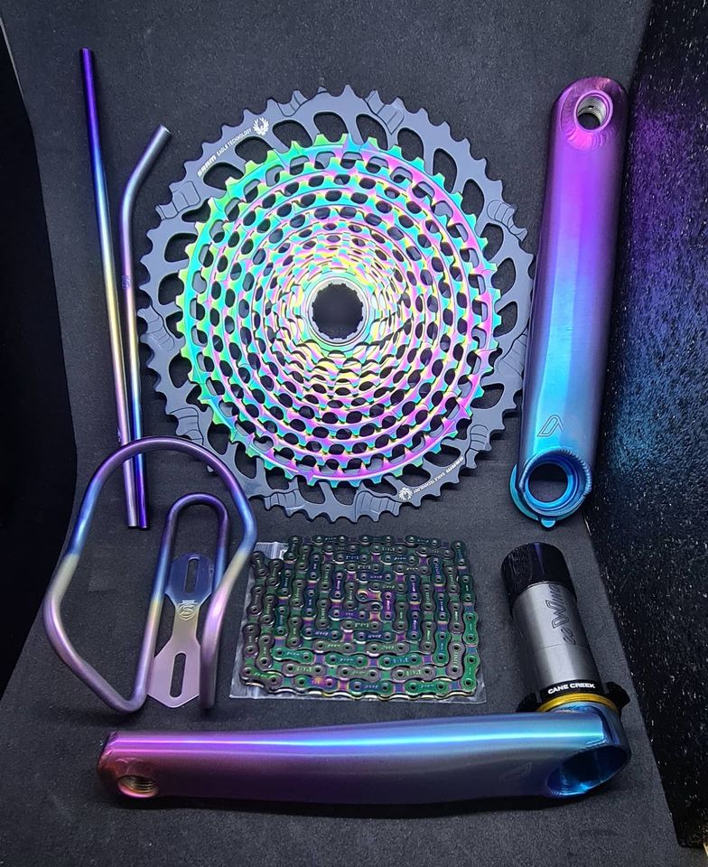 SILCAvelo's tweet photo. When anodizing becomes art...beautiful set, Robert Choy, Singapore! Thank you for sharing with us. #rainbowtitanium #swimbikerunjoe https://t.co/tvtRQW0uJ3