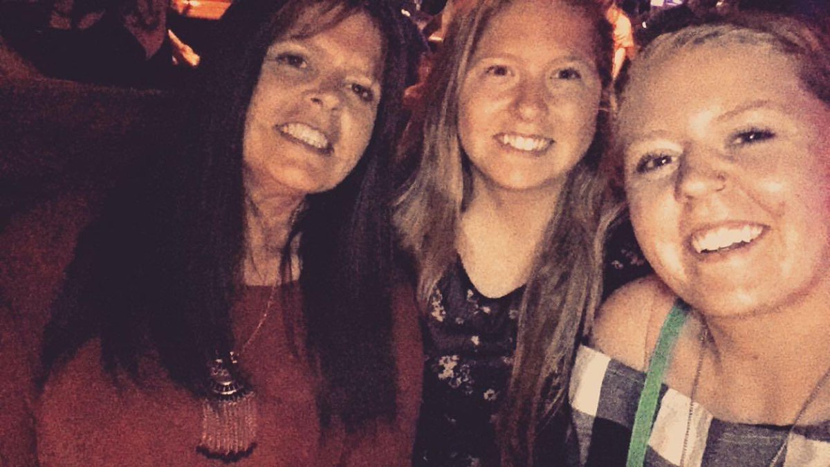 _BrianaAnderson's tweet photo. Happy 1 Year Cancer Free mama 💕 God is good! https://t.co/B7TBglEcGb