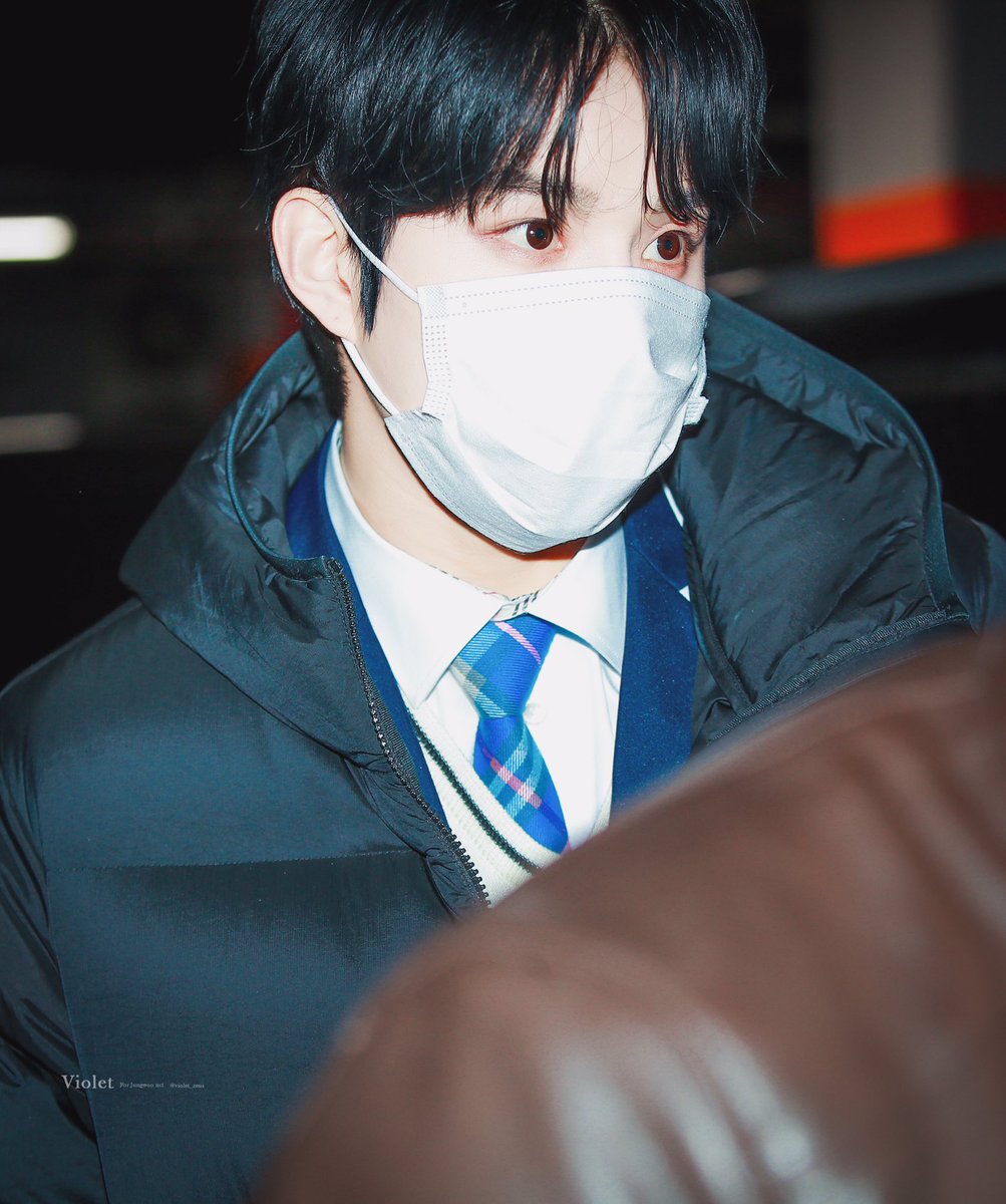 Violet_Zeus's tweet photo. 210106 🐶
교복입은 정우 너무 귀여워 🥺
#정우 #JUNGWOO #ZEUS 
#NCT127  #NCT https://t.co/x8A1y7fH1R