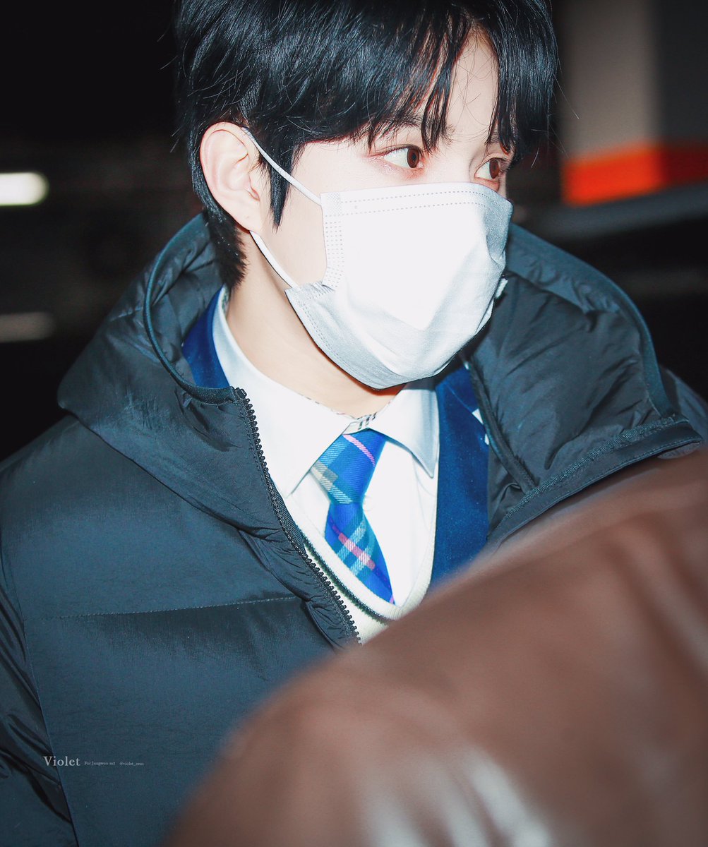 Violet_Zeus's tweet photo. 210106 🐶
교복입은 정우 너무 귀여워 🥺
#정우 #JUNGWOO #ZEUS 
#NCT127  #NCT https://t.co/x8A1y7fH1R