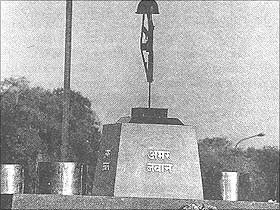 to (US President Richard M) Nixon and the UN, and led the country to its greatest victory.We took 93,000 prisoners. The rifle and bayonet at the Amar Jawan memorial in New Delhi belong to an unknown soldier who gave his life in the Jessore sector.