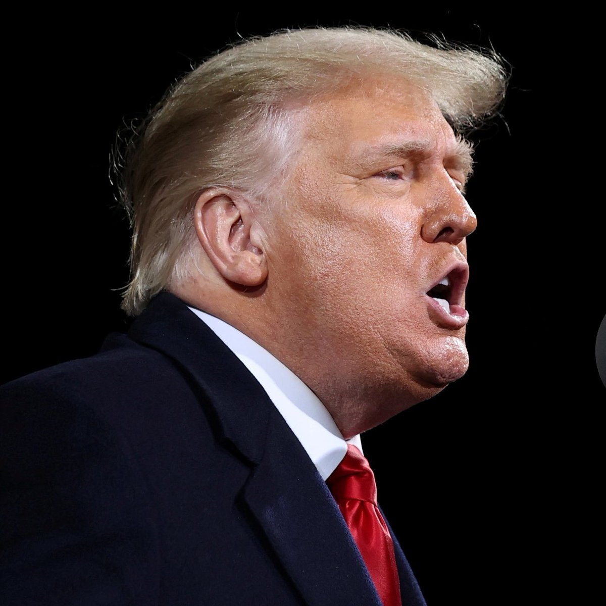 ajplus's tweet photo. BREAKING: Facebook says it will ban President Trump from its platforms "indefinitely."

Trump has used the platform to spread misinformation for the last 4 years. The ban will last for "at least the next two weeks." https://t.co/3unKirZp5H