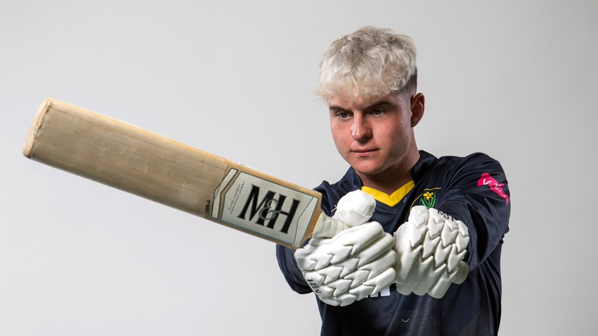 GlamCricket's tweet photo. Happy Birthday to Alex Horton 🥳

The wicket-keeper turns 1⃣7⃣!

Horts signed a five-year deal last summer, and is one of the youngest players in Glamorgan 2nd XI history 👏

Leave your messages for Alex below! 👇

#GoGlam 🏏 https://t.co/mlfH4aZs1n