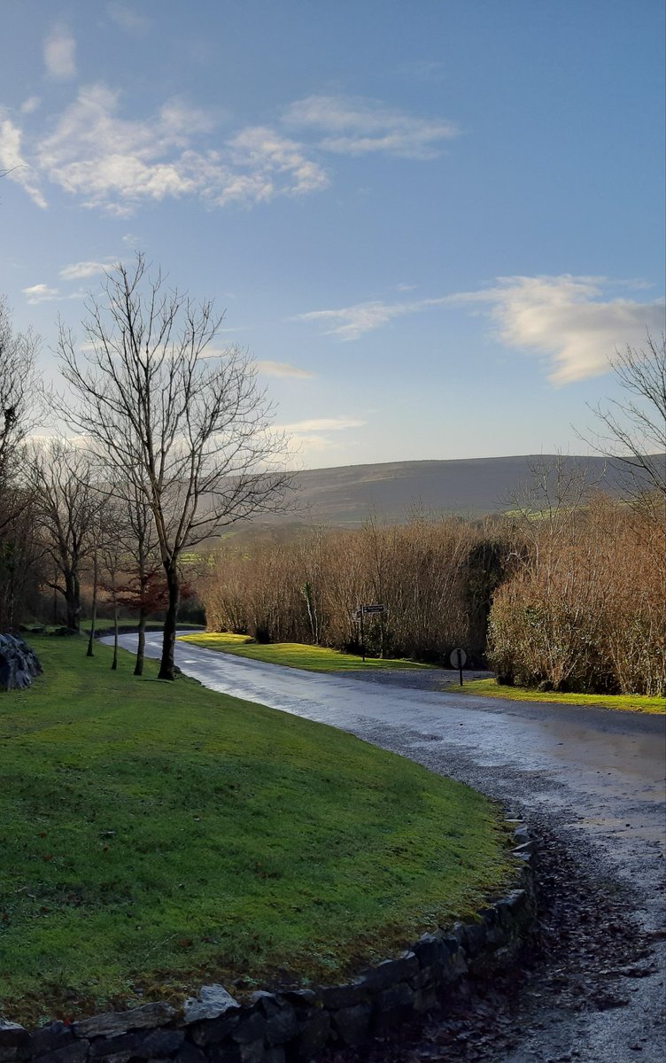 Some outdoor views of #Aillwee in the #burren on Day 7 #100daysofwalking #staysafe #holdfirm