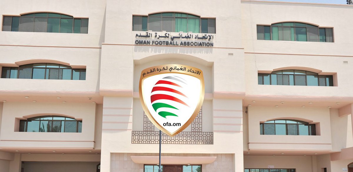 ayed7171's tweet photo. مبني الاتحاد البحريني الاماراتي العماني اللون الأبيض الطاغي تفاديا للإحراج من قبل الانديه https://t.co/xV4Gwh8HUA