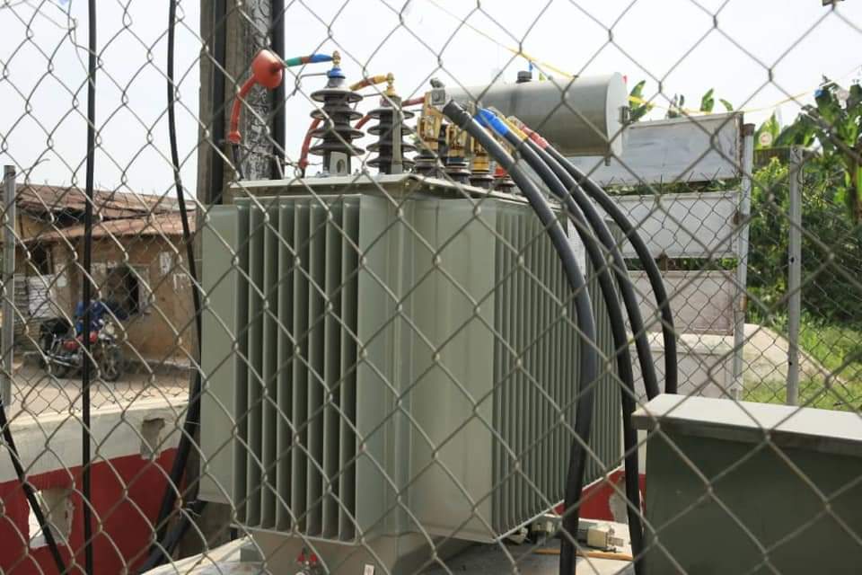 PROJECTS INTERVENTION: ORIA-ABRAKA (2)Installation of 500KVA Transformer in Oria-Abraka by Adakaji Palace, Ethiope East Local Government Area of Delta State.