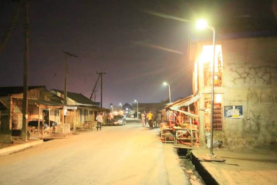 SOLAR STREET LIGHTS: OVWIAN-UDU Installation of solar street lights in Ovwian community, Udu Local Government Area of Delta State.