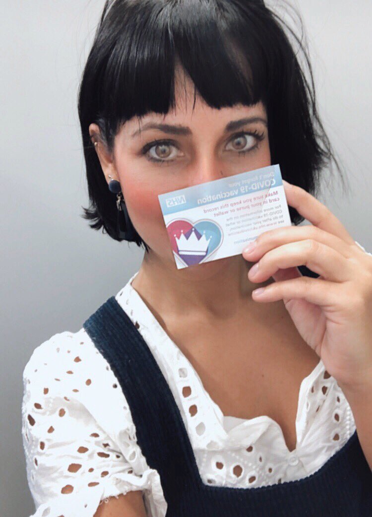 KatrinaSheikh's tweet image. I feel incredibly lucky to have had the 2nd dose of the Pfizer vaccine against #COVID19.

I’m an acute medic on the frontline and I see with my own eyes what this horrible virus does to people of ALL ages. 

Please take it if offered 🙏🏽💉

#NHS #DocsforVax