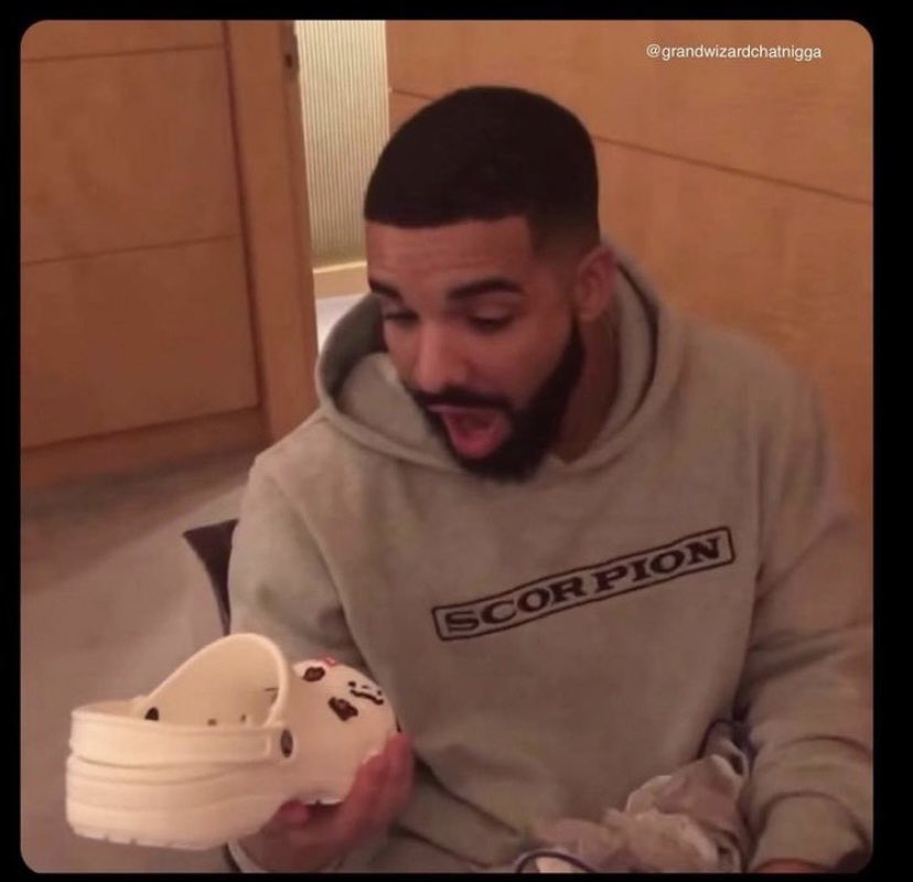 dasnotlit's tweet photo. Drake been trying to copy me for years smh https://t.co/OKMIFhRogF