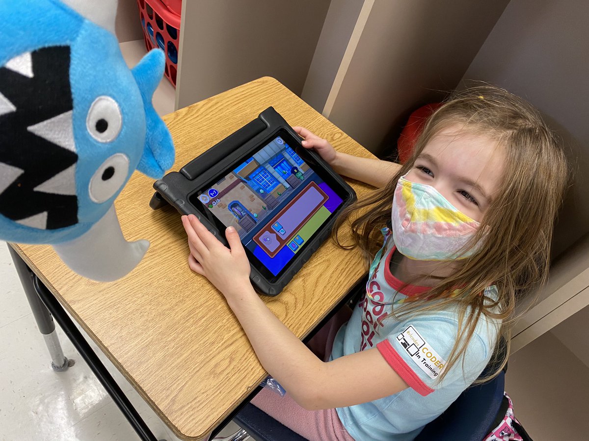 EdTechSmith's tweet photo. Loved my lesson with AM Kinders in @HeilmanMolly class. They are coding up a storm. #rlcodes #anyonecancode @codesparkapp @rlschools @pvelemschool https://t.co/0apjtuIOAJ