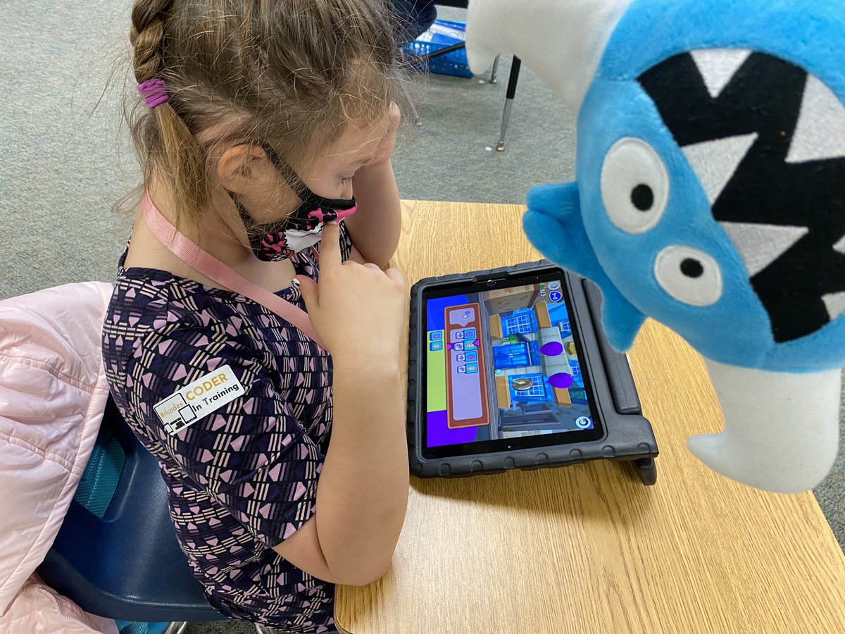 EdTechSmith's tweet photo. Loved my lesson with AM Kinders in @HeilmanMolly class. They are coding up a storm. #rlcodes #anyonecancode @codesparkapp @rlschools @pvelemschool https://t.co/0apjtuIOAJ