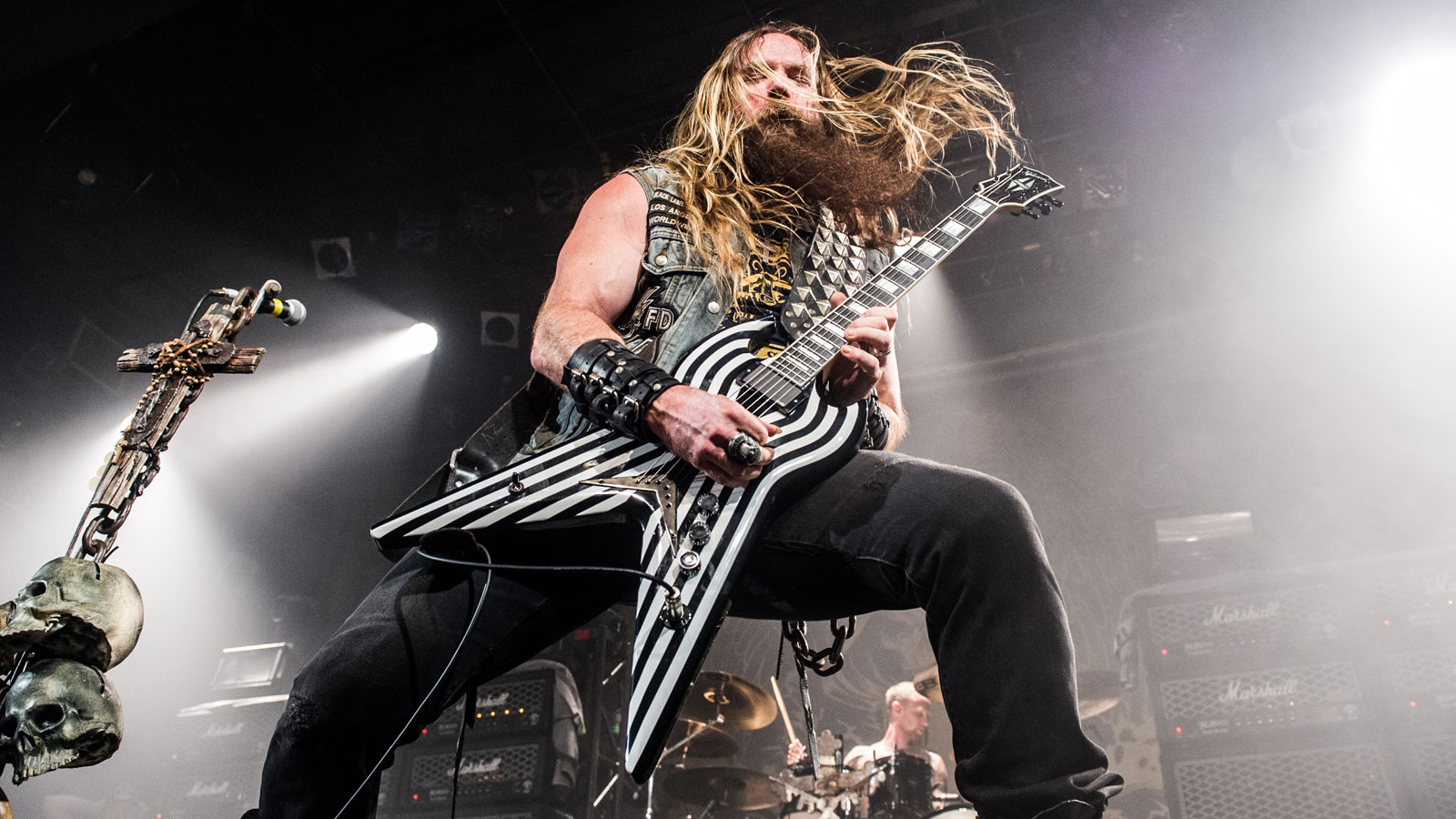 Happy 54th birthday to the legendary Zakk Wylde (BLS / Ozzy Osbourne)! 