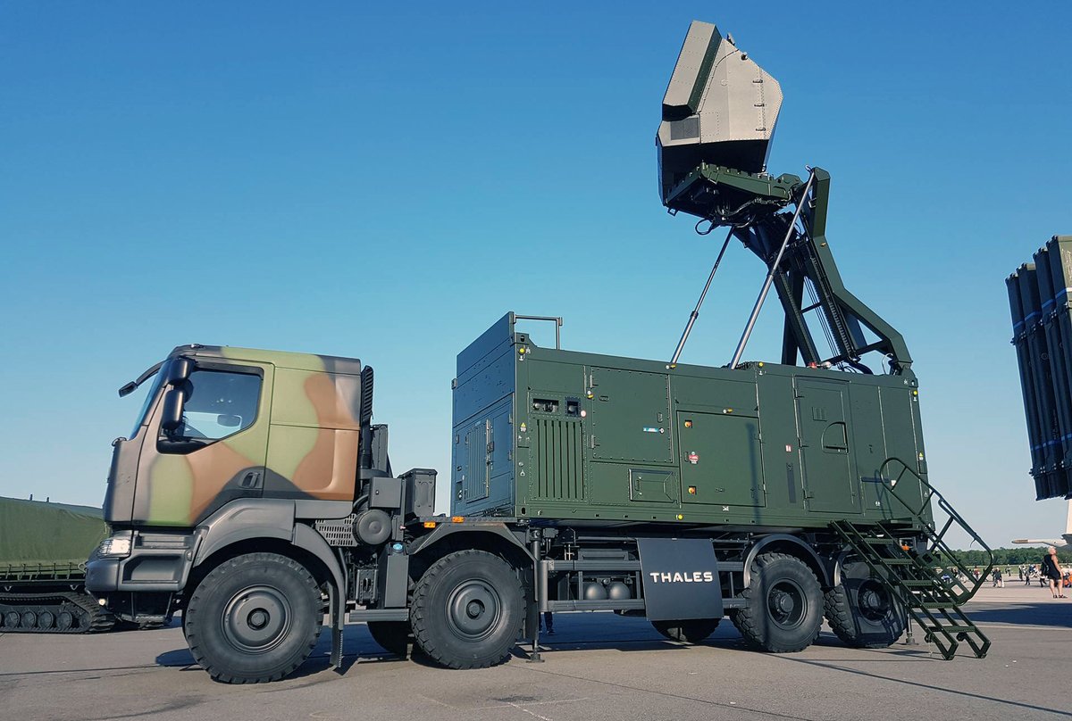 TacticalReport's tweet photo. Saudi watchtowers and radars for oil facilities protection.
https://t.co/ixGNvaDcAU
#SaudiArabi #SaudiAramco #ModGovKSA #MOD_Saudi #MohammadBinSalman #oil #oilfacilities #radars #militaryvehicles #Britishmilitary #defense #security #DefenseCompanies https://t.co/yGCaMKvs7T