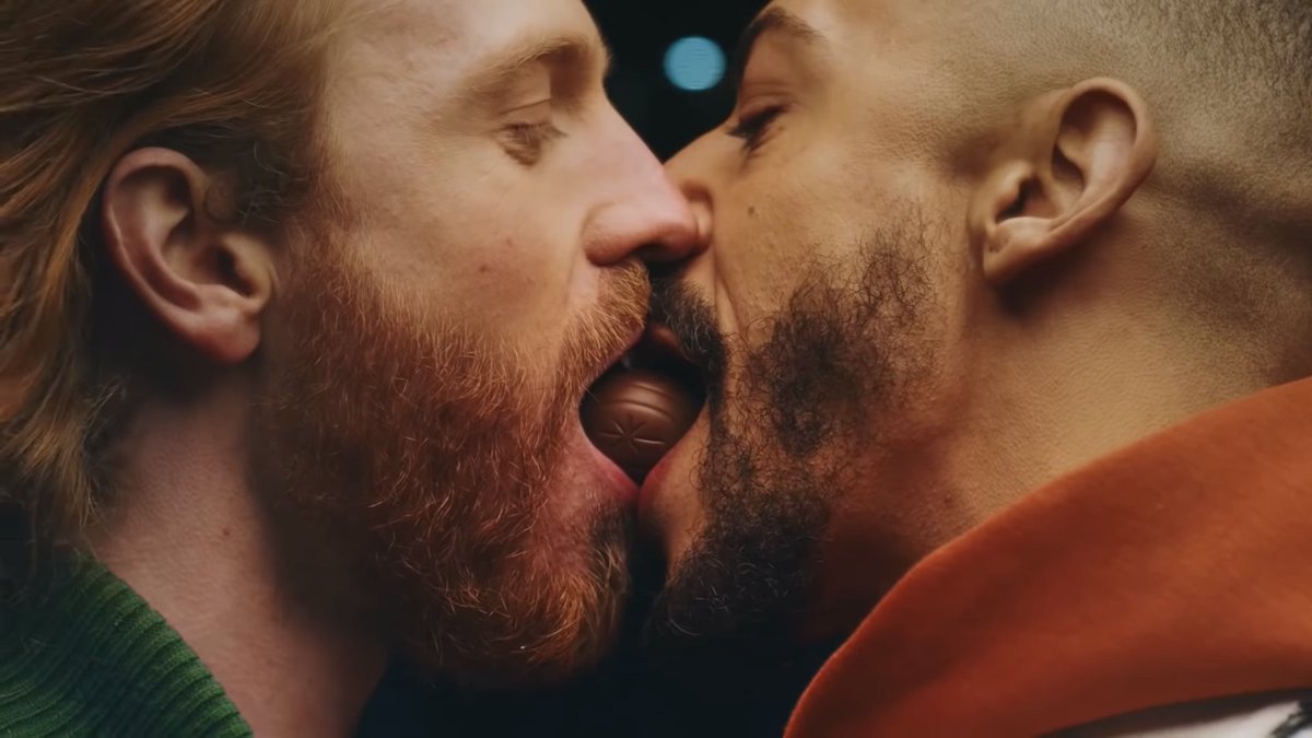 AttitudeMag's tweet photo. How do you eat yours?! Cadbury's Creme Egg goes gay with inclusive advert featuring a rather sticky same-sex kiss:

https://t.co/Puk7DeRF0V https://t.co/5DttJLUbM7