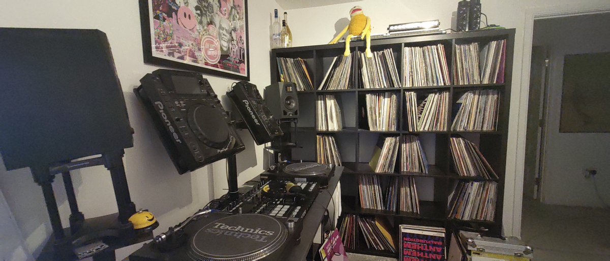 _WiKi_dj's tweet photo. @mixcloud 🎶🎶🎶 https://t.co/asJGqu7fiK