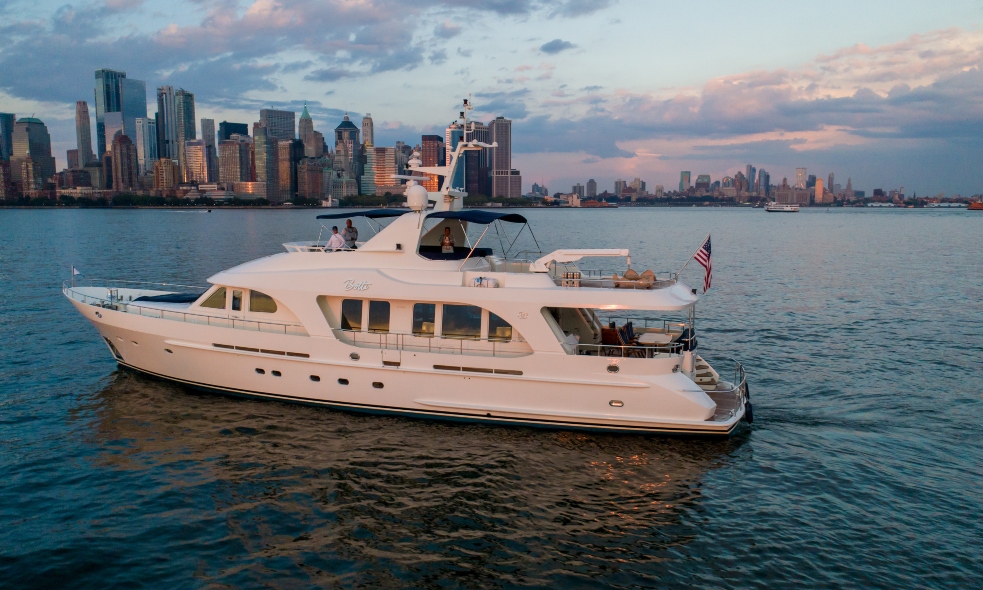 Joshgulbranson1's tweet photo. BOTTI donated to AMIkids childrens' charity https://t.co/lEsF0Dy8o9 #joshgulbranson #fraseryachts #yachtbroker #yachting #yachtlife #luxurylifestyle #megayacht #boating #luxuryyacht #luxurytravel #oceanlife #lifeonboard https://t.co/J24Ak5P3fP