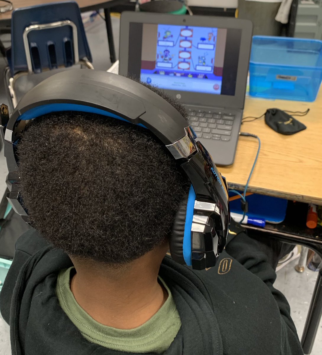 crislas's tweet photo. Working hard on Istation!    @StuchberyES #PISDLAChat https://t.co/owZxqVWzI6