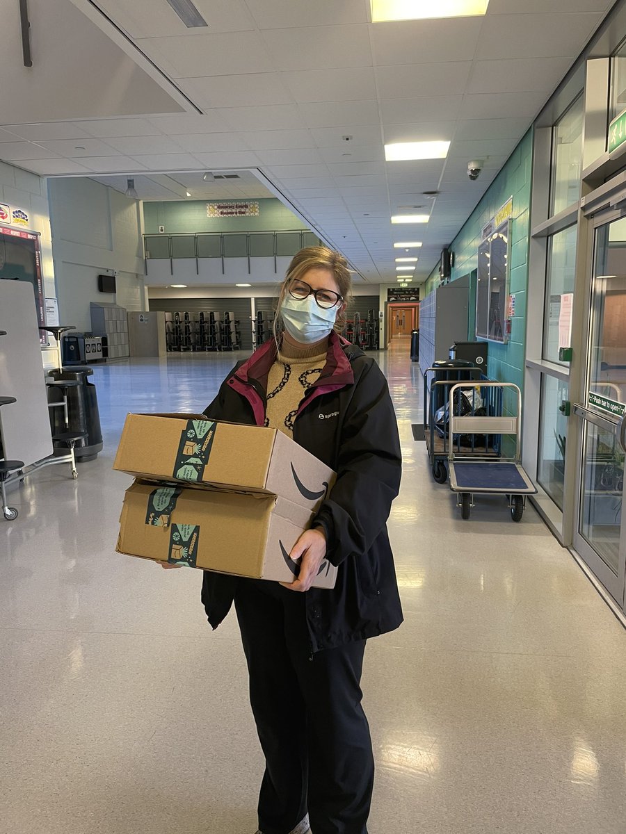 A late gift to <a href="/AlloaAcademy/">Alloa Academy</a> was delivered by one of Santa’s little helpers. <a href="/gailyyoung/">Gail Young</a> handed in some graphics tablets on behalf of <a href="/AlloaAcadPC/">AlloaAcadParents</a>  for our Maths teachers to start trialing with lessons. What an amazing Parent Council we have!! Thank you so much 😊