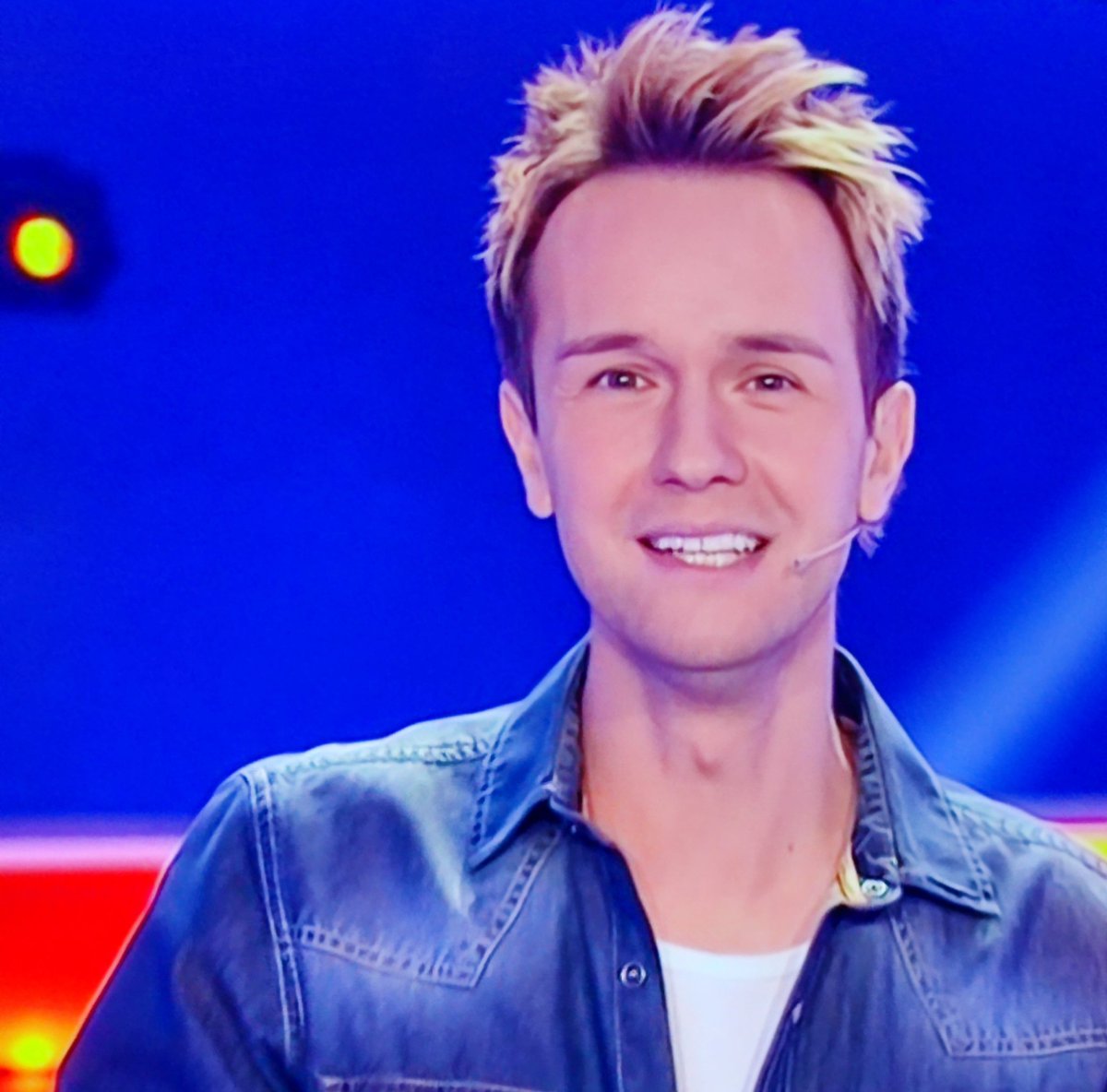 68AlexBEFL's tweet photo. #Déconfinemnt2FAP24 on continu juste après la colonne des points place au @slamlejeuoff
en agréable compagnie de @cyrilferaud Mio Amore #SourireAtoutEpreuve #SlamF @Effervescence_P @France3tv
Bonne soirée, douce nuit . Prend soin de toi, a demain😘😘 https://t.co/BkfCl3DT7Y