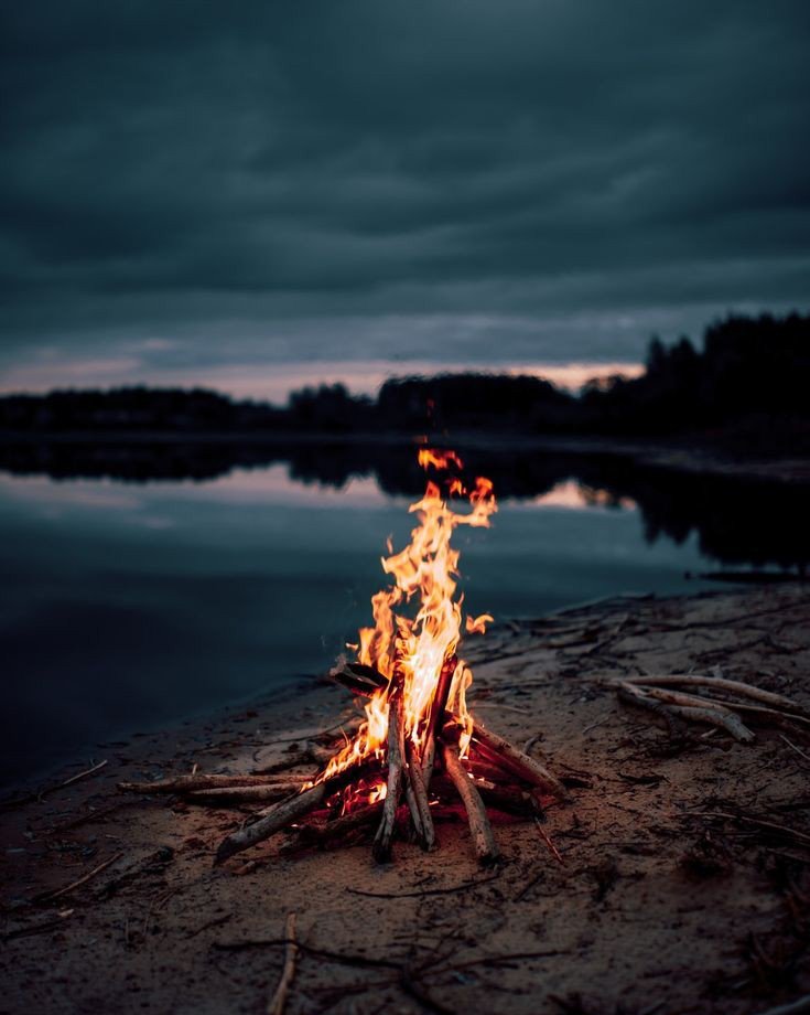 kamphali's tweet photo. Huzur için ihtiyacım olan 🏕️🔥 https://t.co/RYqy4L5R9A