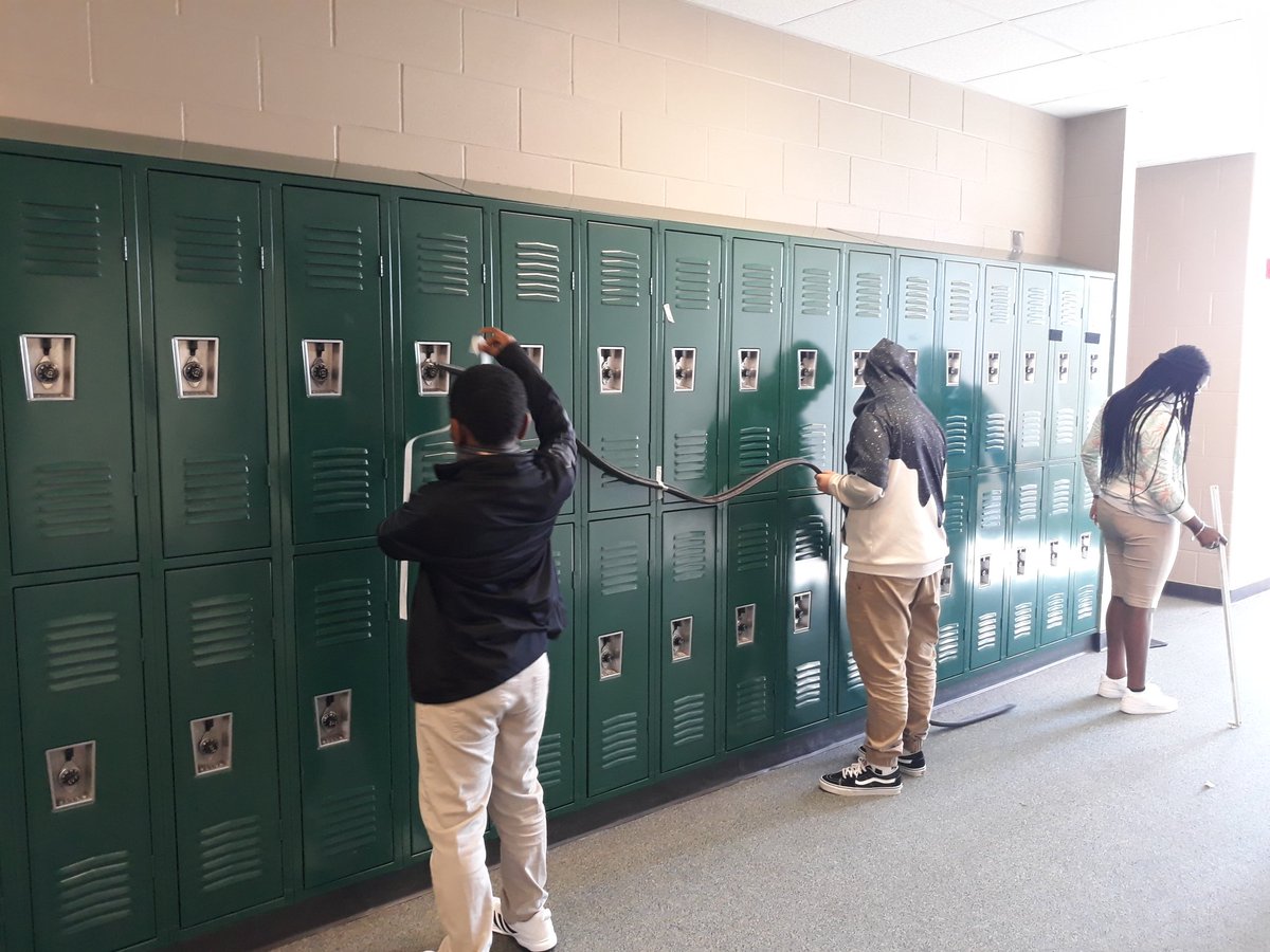 MissWiseScienc1's tweet image. Roller Coaster Lab Day
#frustrated #physics #needmorespeed #sciencetalk