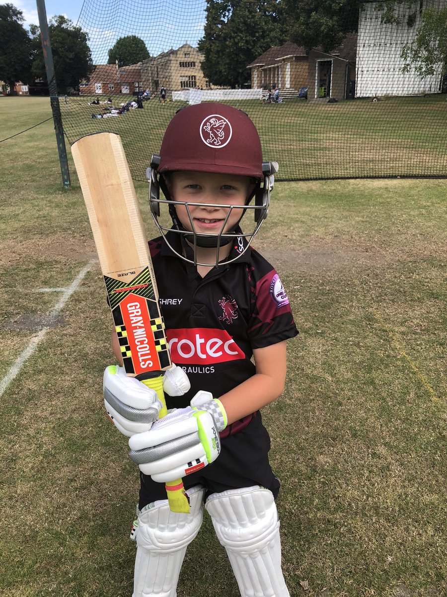 bigphil7's tweet photo. Great equipment for all players from 6 year olds up! #countrysbest https://t.co/WDLlmrOG6D
