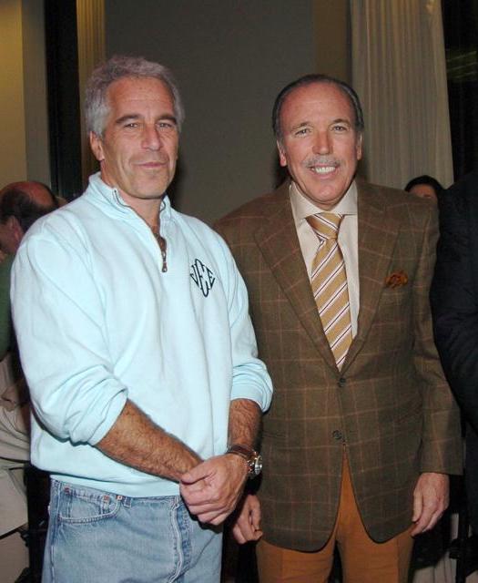 Jose “Pepe” Fanjul who owns  @dominosugar and  @FloridaCrystals donated over $3 million to one of Trump’s favorite PACs. /4