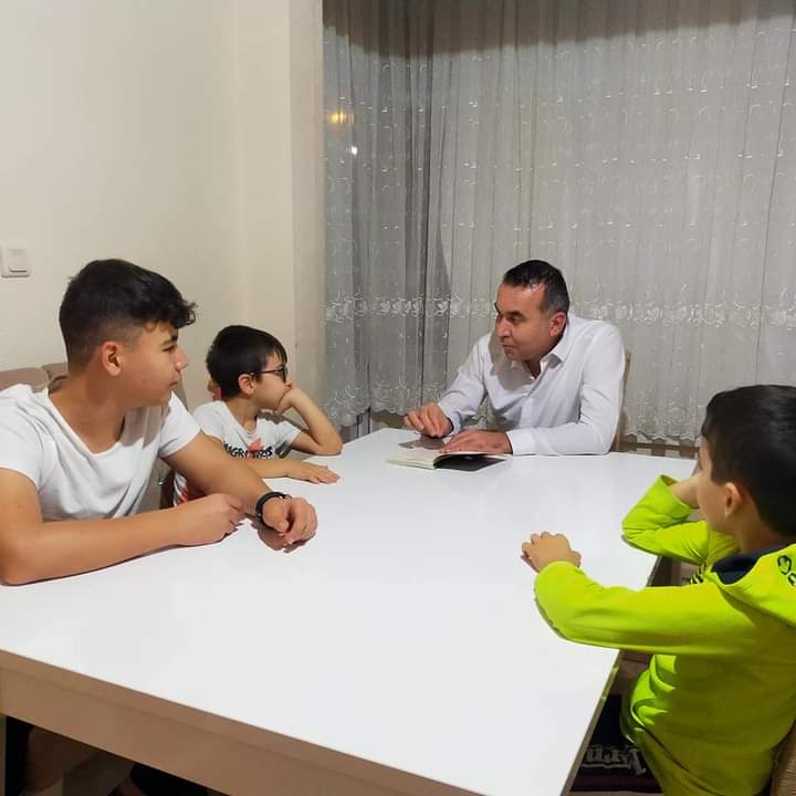 Munal54's tweet photo. #1Saat #1Konu #1Kitap
Bu Akşam ki konumuz Esma'ül Hüsna ...
#SakaryamOkuyor
@valicetinoktay https://t.co/c5fPIl9Zzl