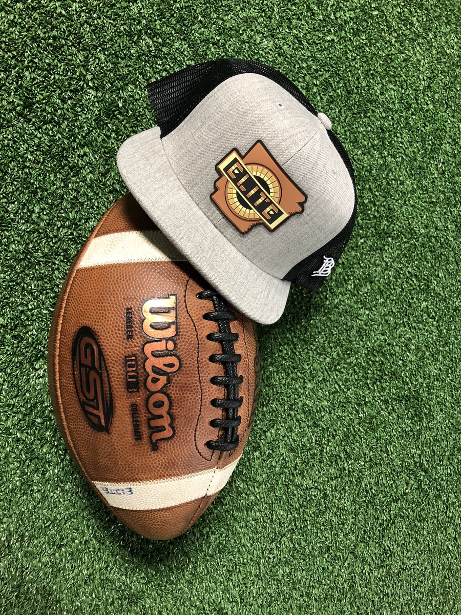ELITEArkansas's tweet photo. Check out our new #brandedbills custom hats! @BrandedBills came through big time on these! ππ½ #tufftread #wilson #hats #customhats #lookgood #swag #leatherpatch #sports #beelite #elite https://t.co/SmUDxx1shV