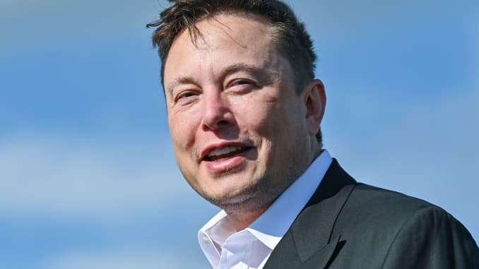 DomMengn's tweet photo. #LeadMen 🔴
L'HOMME LE PLUS RICHE DU MONDE est désormais 👇( média)
Elon Musk, L'entrepreneur de 49 ans, qui dirige également SpaceX, est passé devant Jeff Bezos, le patron d'Amazon qui tenait le titre d'homme le plus riche
https://t.co/PGcML1OWdZ
@DomMedias https://t.co/OsaeqhsowY