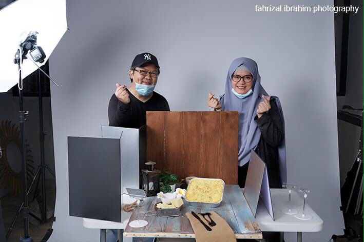 Rizal22's tweet photo. Salut yah gw atas keputusan temen gw ini meninggalkan dunia advertising yang sudah mapan, demi anak dan buka usaha sendiri dengan brand Raoss Pisaan :) gw support deh ππ #ukm #umkm #wfh #studio358 #foodphotography #portraitphotography #fahrizalibrahimphotography https://t.co/7jOtJvBrio
