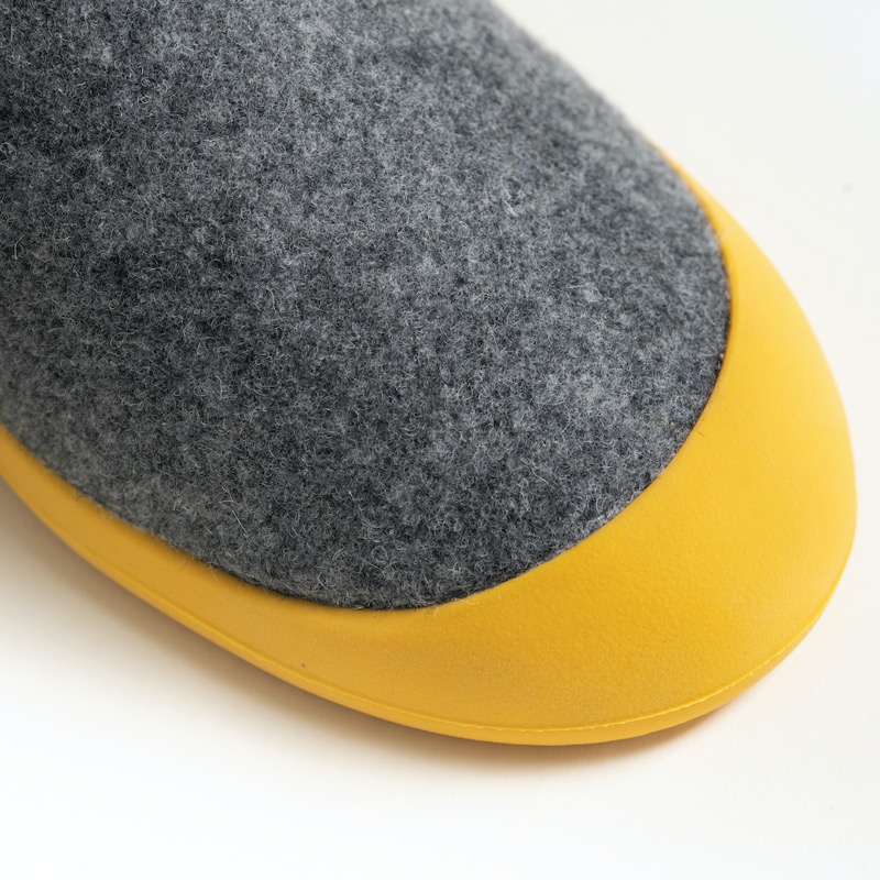 comfort from heel to toe. shop mahabis curve: bit.ly/mahabis-curve #mahabis #timewellspent #slippers #welcomehome