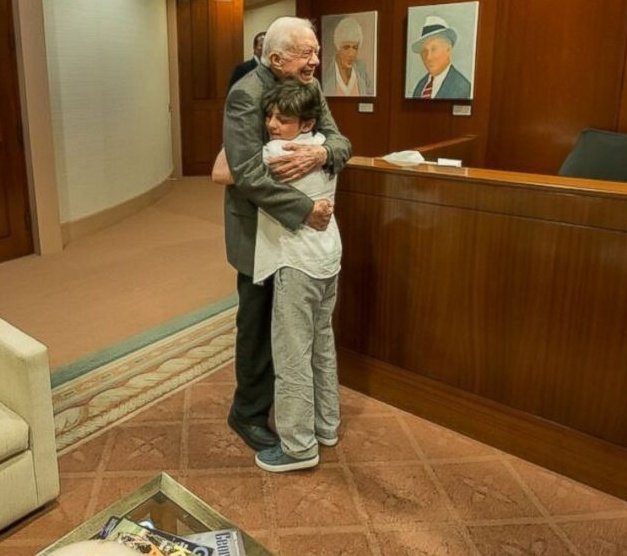 Goodable's tweet photo. After beating cancer, a ten-year old boy had only one wish.

He wanted to meet President Jimmy Carter.  The President gladly agreed.

This is what happened.

#Leadership #Hope https://t.co/MawK2OT63O
