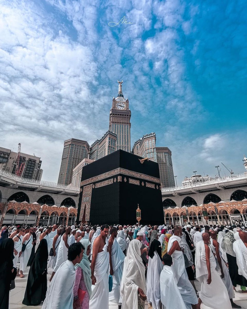 May we all be able to visit and complete our hajj one day. Insha’Allah. 🤲🏽 🕋 ⁣