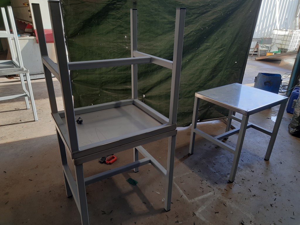 SWP_Engineering's tweet photo. Individual work stations produced for the food industry #SWPEngineering #Fabrication https://t.co/wpSNeSY1Hs