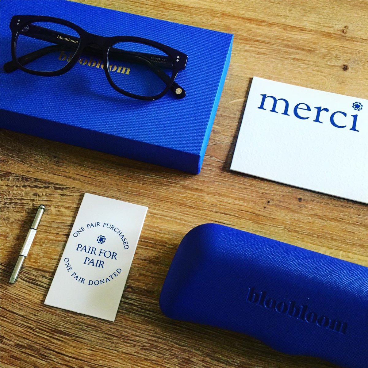 mfreemantle's tweet photo. I’ve been blown away by the @BloobloomLive customer experience from start to finish. From an intuitve and friendly online experience right through to calls from the optician and great quality product. Oh yeh, they’re doing good stuff too with #pairforpair #glasses https://t.co/gpxgQ3DB4E