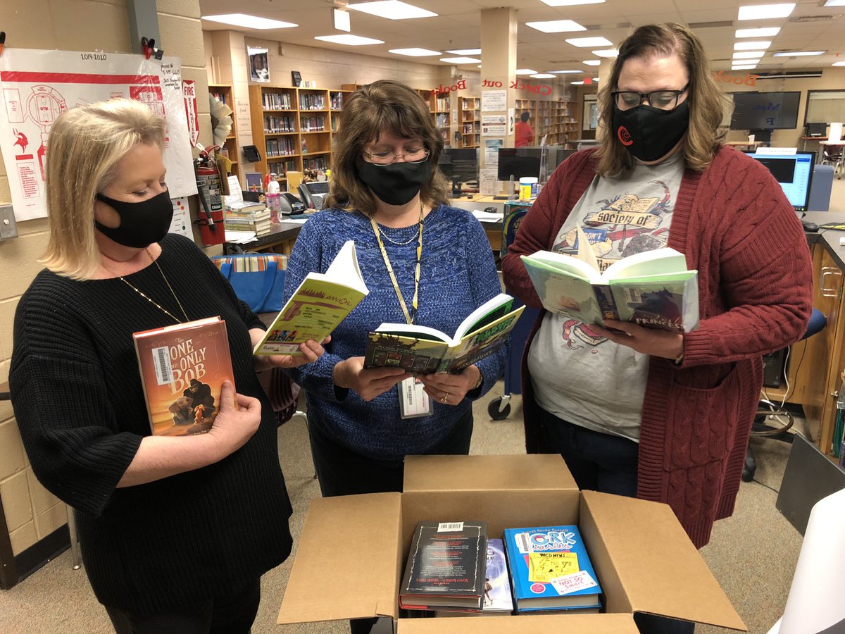 I don’t know who is more excited about our unboxing...the CLC staff or <a href="/AwtreyVikings/">Awtrey Middle School</a> Mr. Crawford? NEW BOOKS!! @FollettLearning #newbooks <a href="/AnitaReads/">Anita Foster, Ed. S</a> @glma <a href="/CCALMS/">CCALMS</a> @CCSDLibMedia <a href="/OverdueLibTalk/">OverdueLibTalk</a>