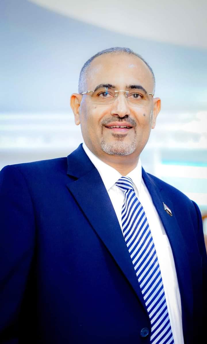 الرئيس عيدروس الزبيدي في مقابلة اليوم علئ قناة سكاي نيوز قضئ علئ كل من يشكك في تمسك المجلس الانتقالي بحل الدولتين في اليمن علئ ماكان قبل عام1990م