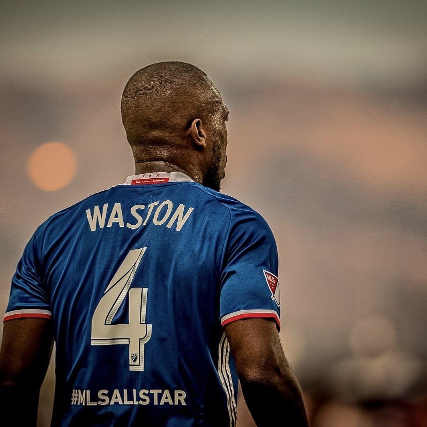 tdmascrc's tweet photo. Kendall Waston siempre se ha visto muy bien de azul 💙 https://t.co/5fO54nGw5X